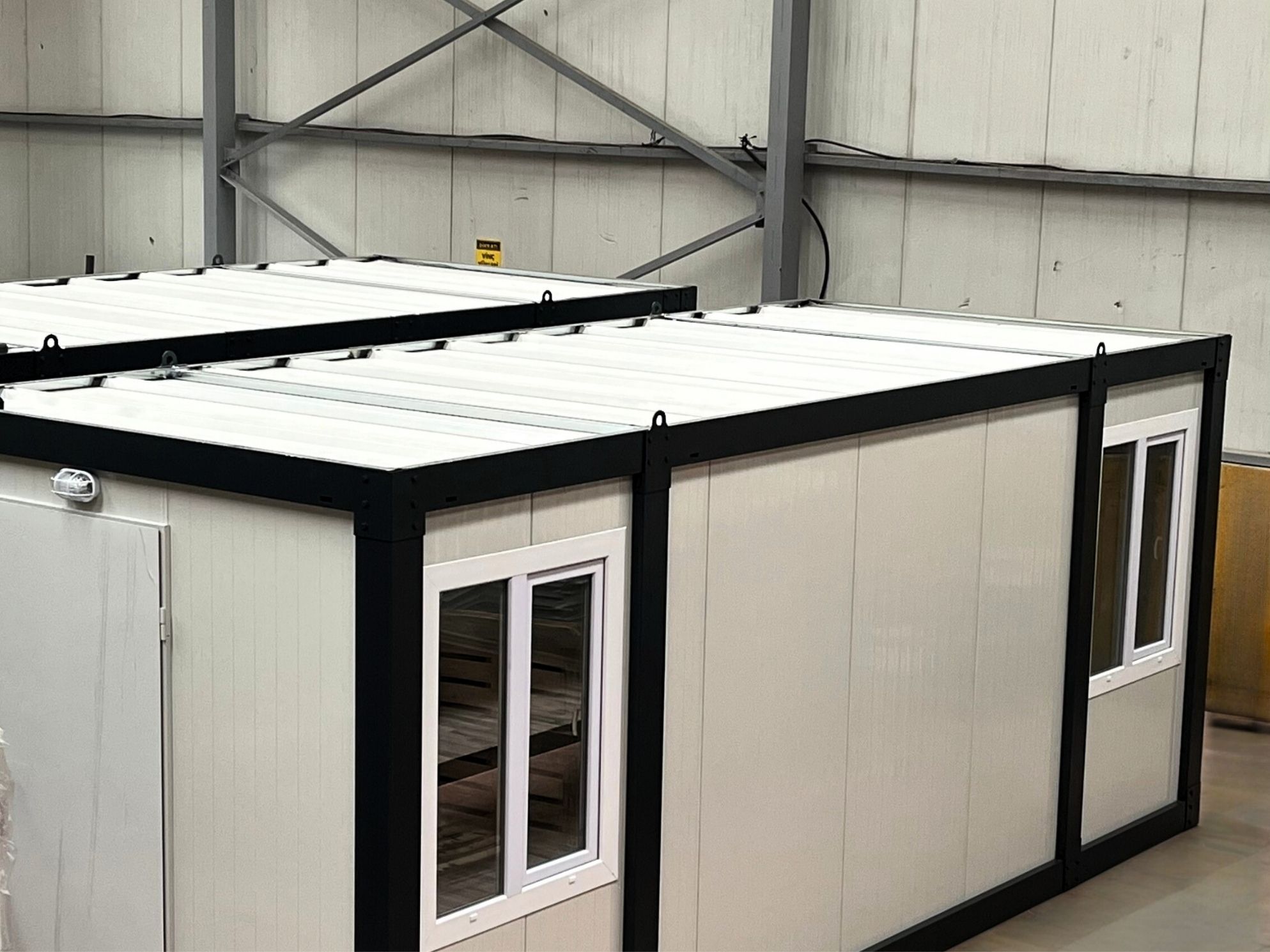 Nachhaltiger Modulbau: Umweltfreundliche & energieeffiziente Containerlösungen von Prefekta