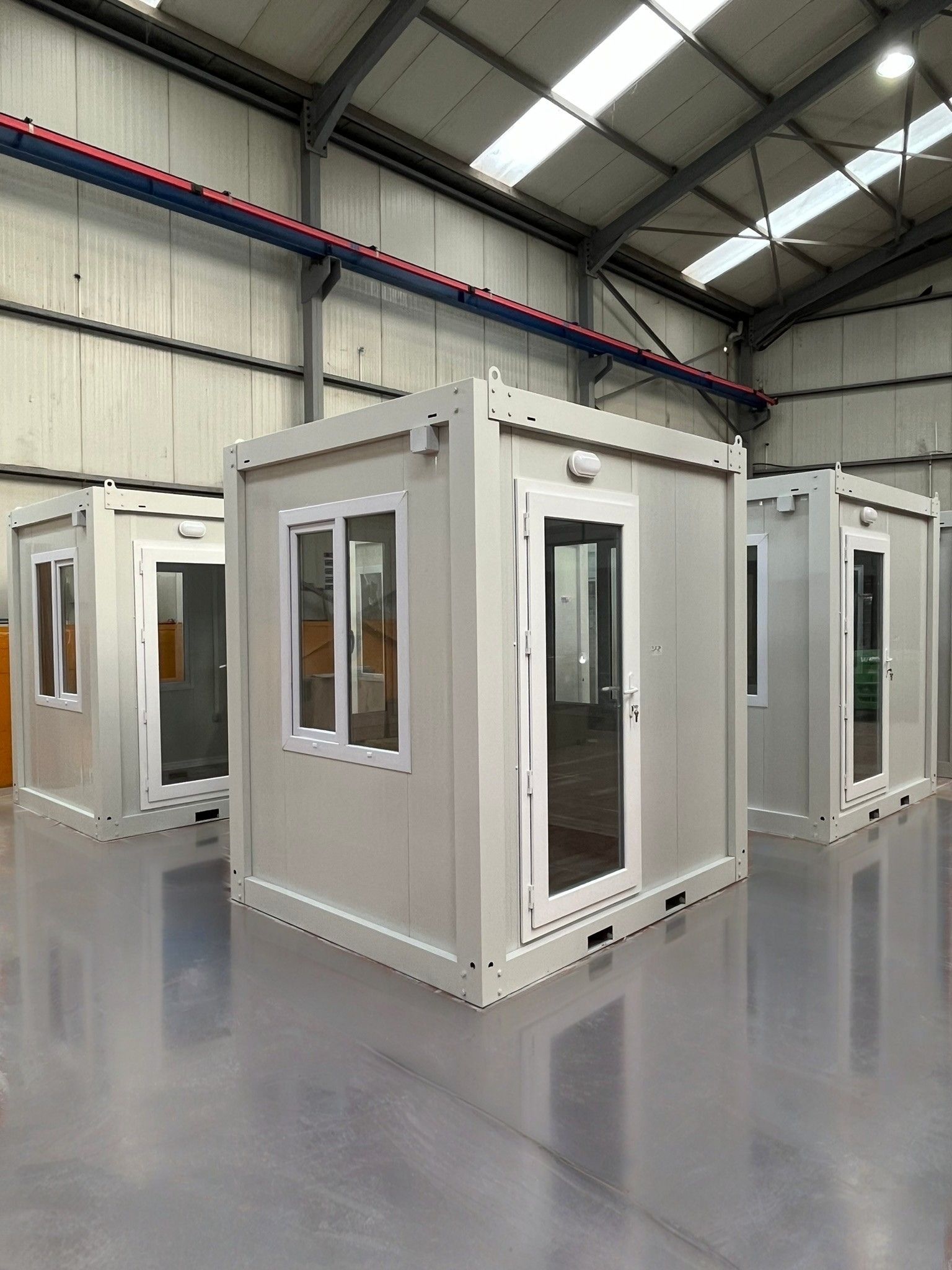 Sicherheitskabinen & Pförtnercontainer | Flexible Sicherheitslösungen | Prefekta