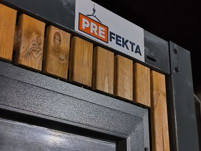 Büro- & Verkaufcontainer mit Holzverkleidung