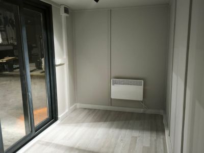 Spezial Holzverkleideter Container 230x500